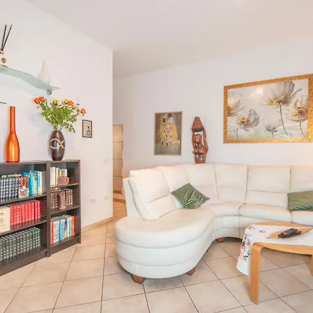 - Casa Dini Apartment Piombino